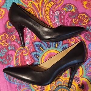 Via Bleu Farah Classic Black Leather Heels
